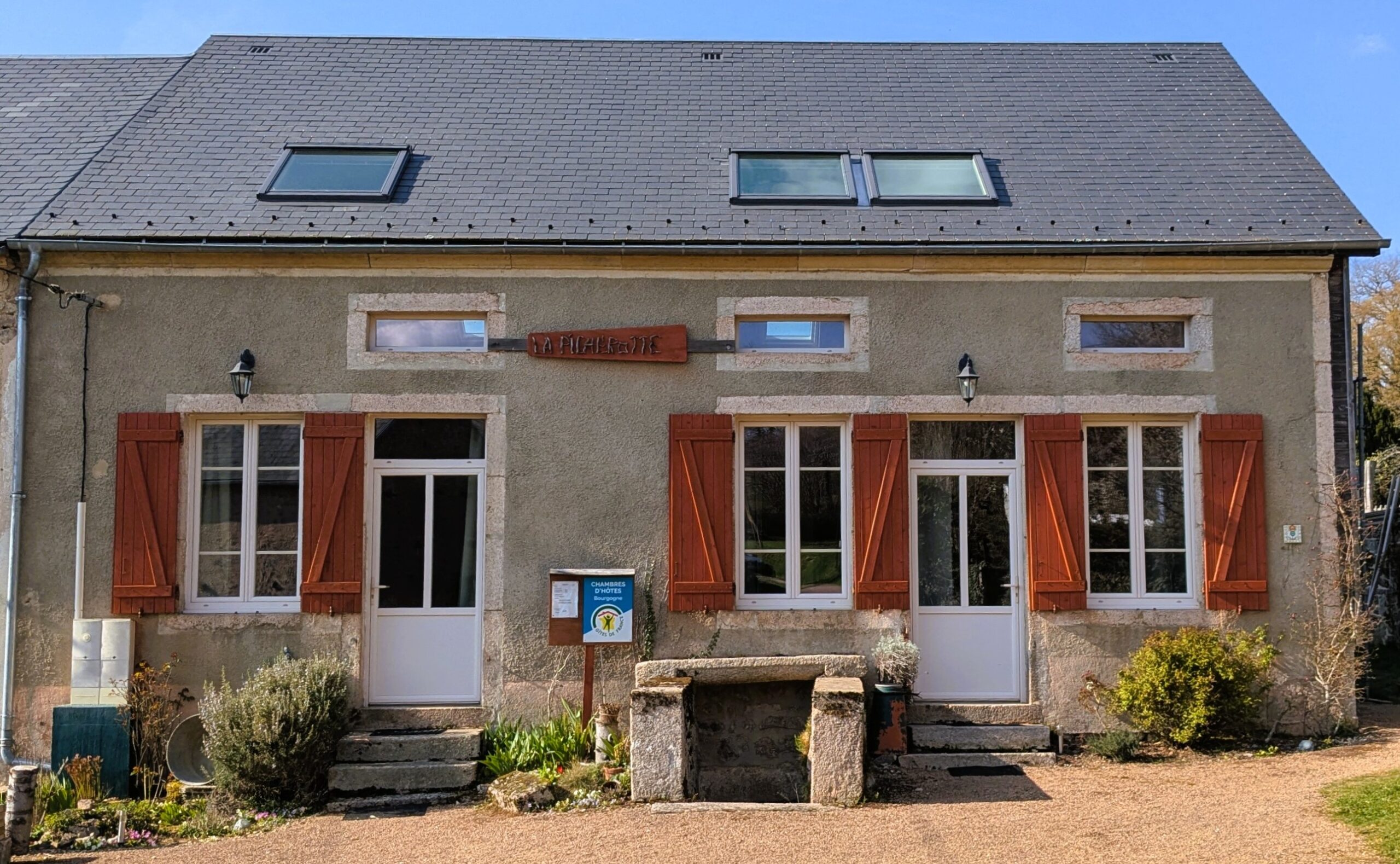 Extérieur devant